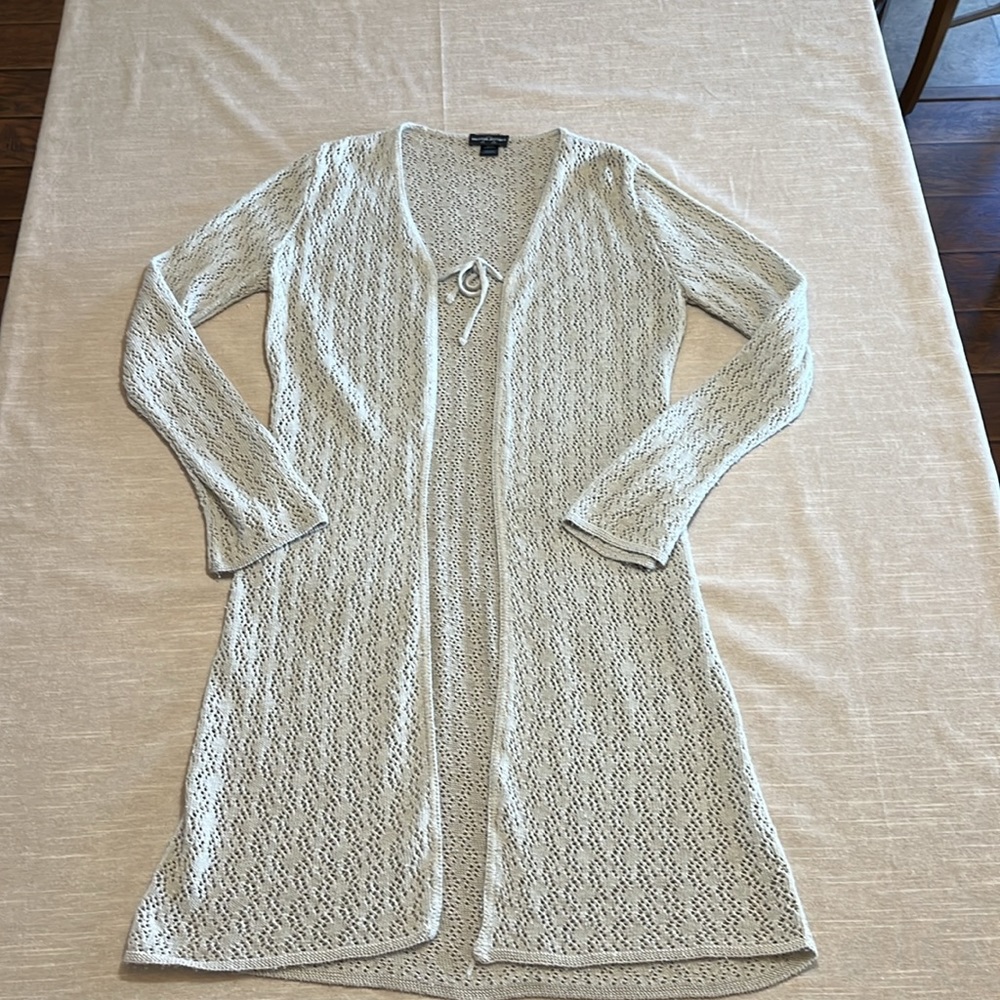 American Attitudes cream color long sleeve cardigan. Size Large